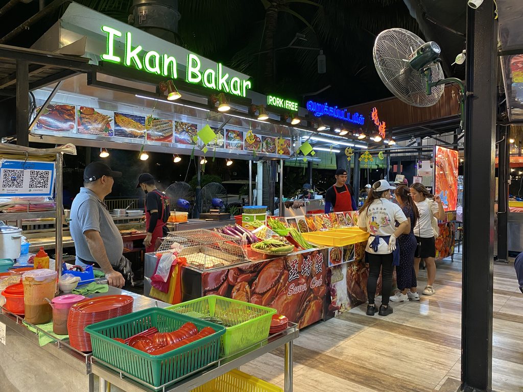Gurney Food Complex surrounding, Ikan Bakar Coco Island